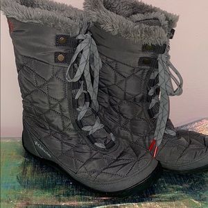 Ladies or Girls Columbia Winter Boots. Waterproof